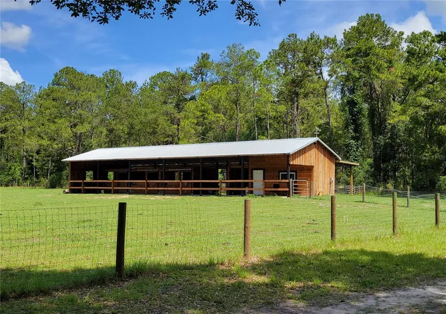 Photo 3 of Single family home for sale at 2484 Culbreath Rd, Brooksville, FL 34602 | MLS# W7887895 | Listing updated on 2026-09-24