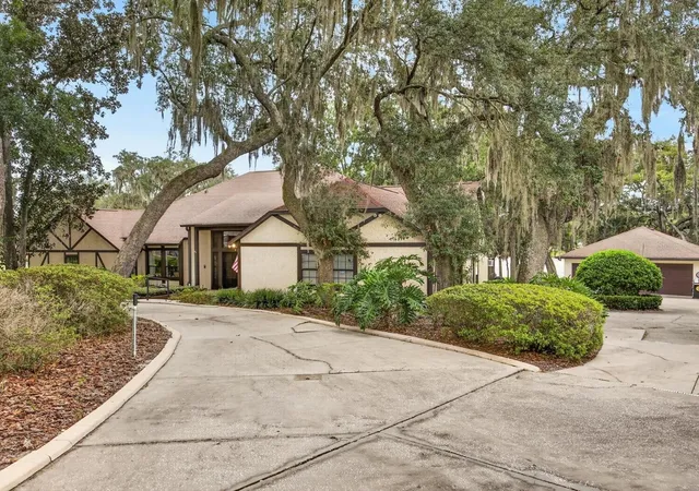 Photo 3 of Single family home for sale at 671 Quietwater Cvs, Altamonte Springs, FL 32701 | MLS# O6427503 | Listing updated on 2026-10-07
