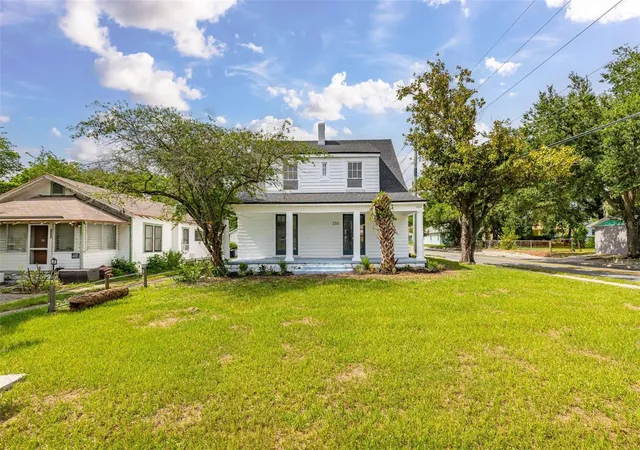 Photo 3 of Single family home for sale at 1201 Oakhill St, Lakeland, FL 33815 | MLS# O6427540 | Listing updated on 2026-09-12