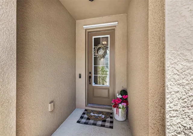 Photo 3 of Townhouse for sale at 6231 Scarlet Darter Way, Tampa, FL 33625 | MLS# TB8532009 | Listing updated on 2026-10-01