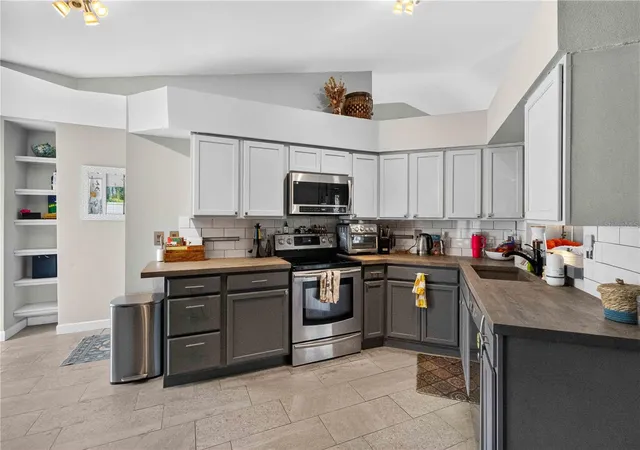 Photo 3 of Single family home for sale at 1703 Larabie Ct, Brandon, FL 33511 | MLS# TB8532075 | Listing updated on 2026-10-06