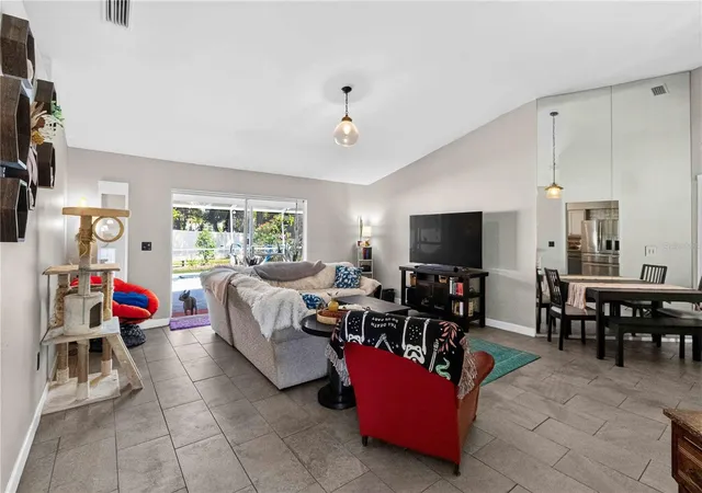Photo 4 of Single family home for sale at 1703 Larabie Ct, Brandon, FL 33511 | MLS# TB8532075 | Listing updated on 2026-10-06
