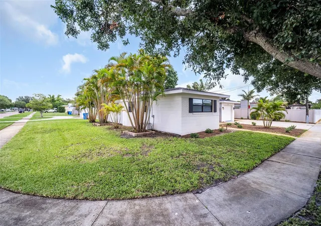 Photo 3 of Single family home for sale at 3361 59th Street N, Saint Petersburg, FL 33710 | MLS# TB8532112 | Listing updated on 2026-09-12