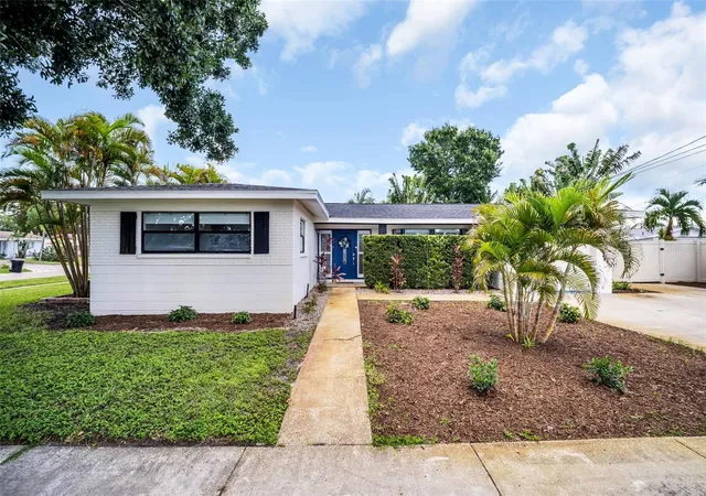 Photo 3 of Single family home for sale at 3361 59th Street N, Saint Petersburg, FL 33710 | MLS# TB8532112 | Listing updated on 2026-09-12