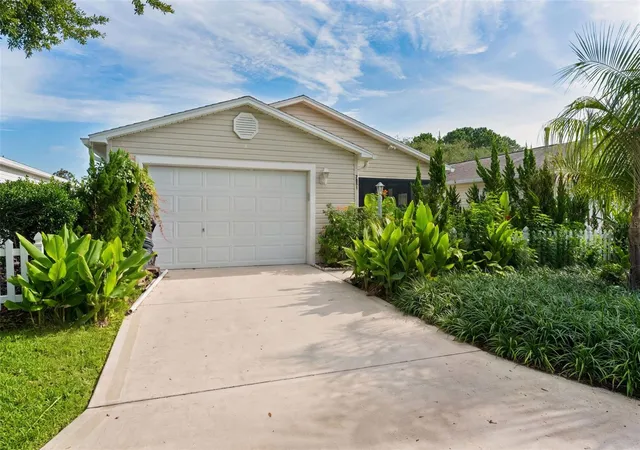 Photo 3 of Single family home for sale at 7851 Se 173rd Panorama Pl, The Villages, FL 32162 | MLS# G5115457 | Listing updated on 2026-09-10