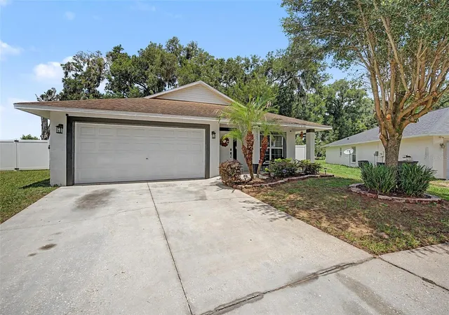 Photo 2 of Single family home for sale at 15373 Callista Ln, Dade City, FL 33523 | MLS# W7887926 | Listing updated on 2026-09-26
