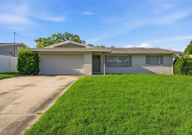 Photo 1 of Single family home for sale at 1387 Bellevue Blvd, Clearwater, FL 33756 | MLS# TB8532139 | Listing updated on 2026-09-08