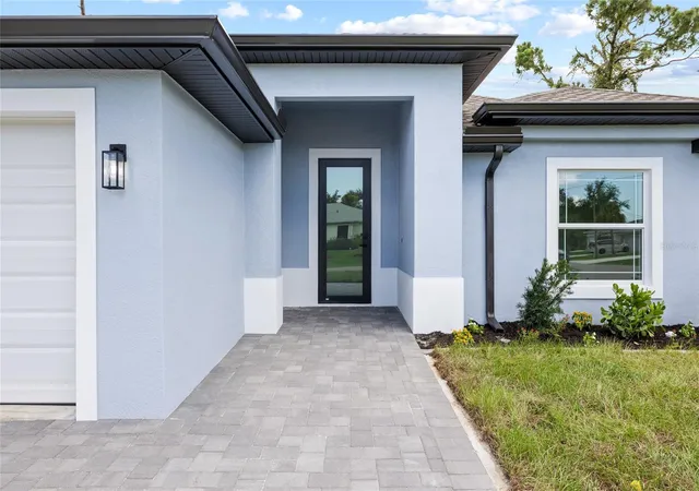 Photo 4 of Single family home for sale at 152 Albatross Rd, Rotonda West, FL 33947 | MLS# A4700887 | Listing updated on 2026-10-04