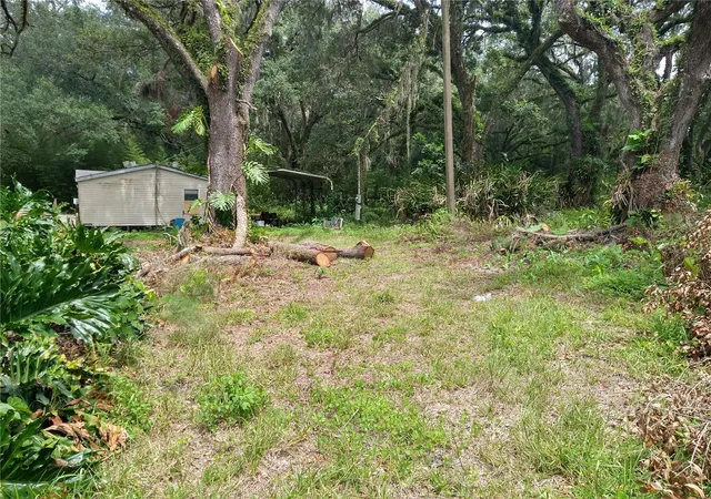 Photo 3 of Manufactured home for sale at 10616 Shady Dr, Hudson, FL 34669 | MLS# W7887937 | Listing updated on 2026-09-10