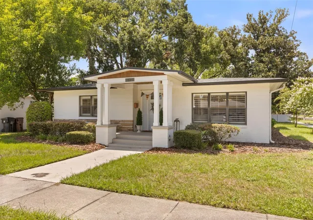 Photo 3 of Single family home for sale at 934 Boardman St, Orlando, FL 32804 | MLS# O6427764 | Listing updated on 2026-10-07
