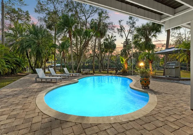 Photo 3 of Single family home for sale at 906 W Henry Ave, Tampa, FL 33604 | MLS# TB8532355 | Listing updated on 2026-09-27