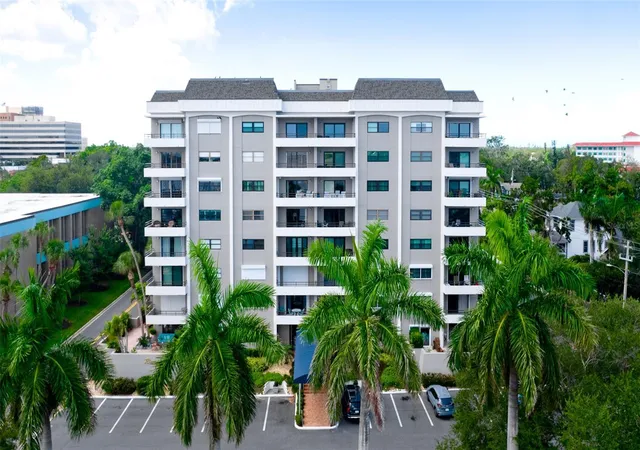 Condo for sale at 1400 1st Avenue W #206, BRADENTON, FL 34205 | MLS# A4700945