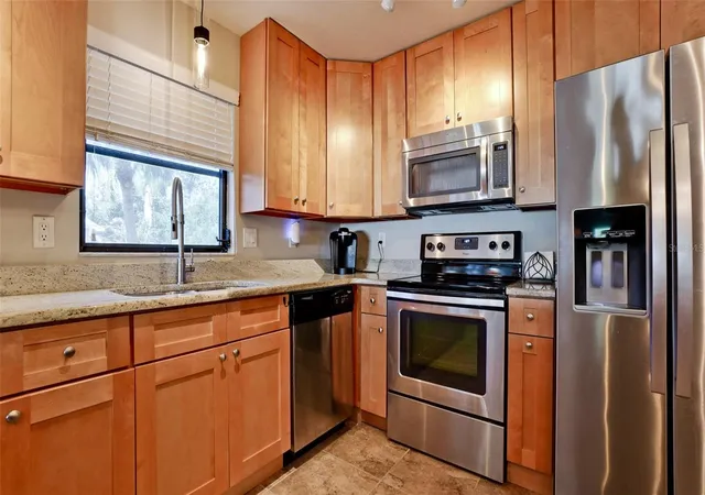 Photo 4 of Condo for sale at 1400 1st Avenue W #206, Bradenton, FL 34205 | MLS# A4700945 | Listing updated on 2026-09-15