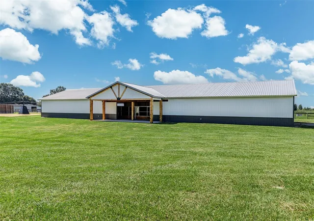 Photo 2 of House for sale at 1285 NW 102nd Boulevard, Wildwood, FL 34785 | MLS# OM729172 | Listing updated on 2026-09-12