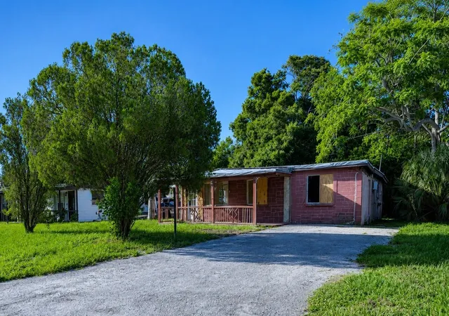 Photo 1 of Sale Pending at 8528 N 92nd Terrace, Seminole, FL 33777 | MLS# TB8532655 | Listing updated on 2026-10-07