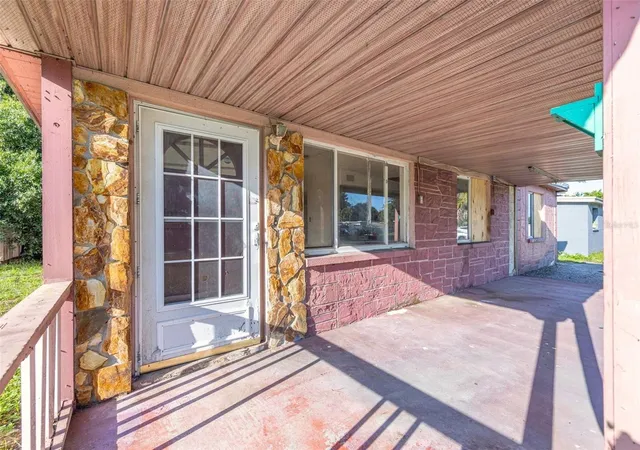 Photo 3 of Sale Pending at 8528 N 92nd Terrace, Seminole, FL 33777 | MLS# TB8532655 | Listing updated on 2026-10-07