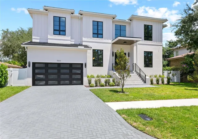 Photo 2 of Mansion for sale at 5003 W Poe Ave, Tampa, FL 33629 | MLS# TB8532664 | Listing updated on 2026-09-15