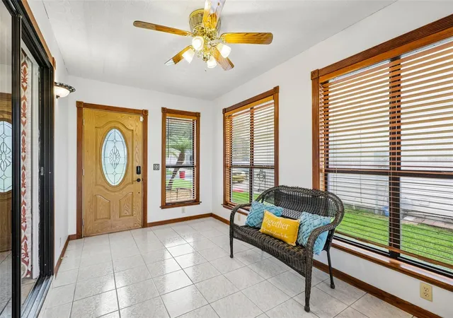 Photo 3 of Single family home for sale at 710 Cortez Ave, Lady Lake, FL 32159 | MLS# G5115518 | Listing updated on 2026-10-03