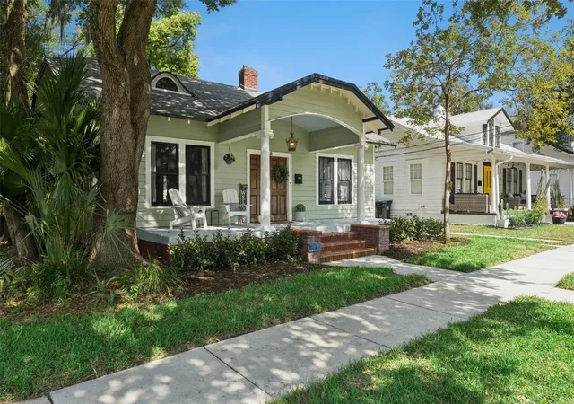 Photo 2 of Single family home for sale at 12 N Thornton Ave, Orlando, FL 32801 | MLS# O6428171 | Listing updated on 2026-09-13