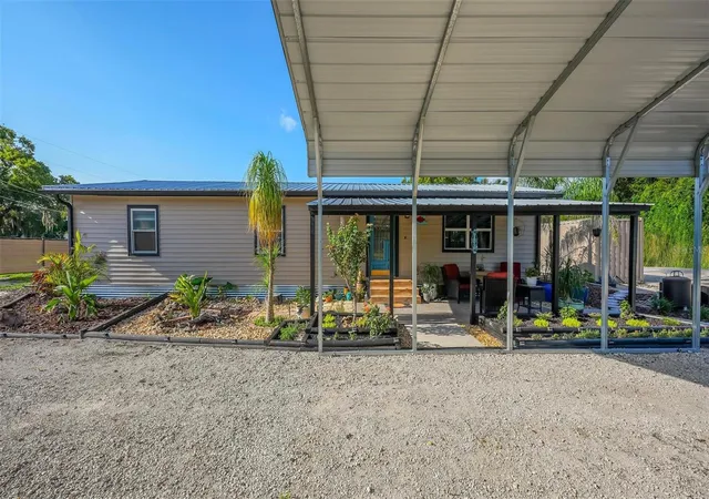 Photo 1 of Manufactured home for sale at 34647 S Haines Crk Rd, Leesburg, FL 34788 | MLS# O6428253 | Listing updated on 2026-09-11
