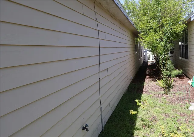 Photo 2 of Single family home for sale at 3803 Nw 26th Street, Gainesville, FL 32605 | MLS# W7887995 | Listing updated on 2026-10-13
