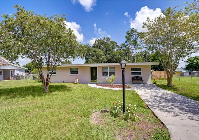 Photo 1 of Sale Pending at 3423 Palm Rd, Lakeland, FL 33810 | MLS# TB8532947 | Listing updated on 2026-10-03