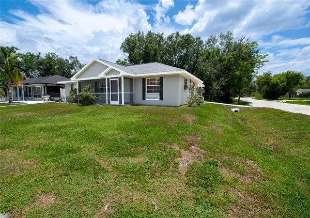 Photo 2 of Single family home for sale at 1204 E Gibson St, Arcadia, FL 34266 | MLS# C7528859 | Listing updated on 2026-09-15