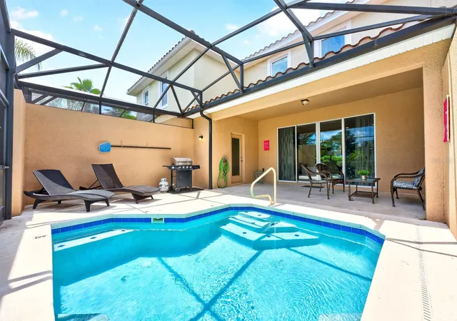 Photo 2 of Townhouse for sale at 4722 Terrasonesta Dr, Davenport, FL 33837 | MLS# O6428565 | Listing updated on 2026-09-13