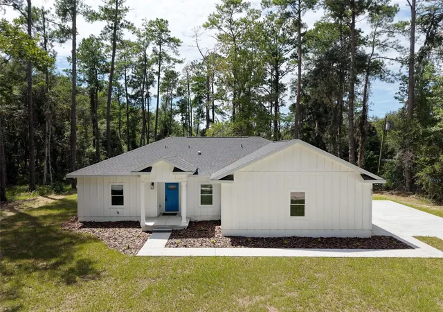 Single family home for sale at 832 NW 5th Street, MICANOPY, FL 32667 | MLS# GC542272