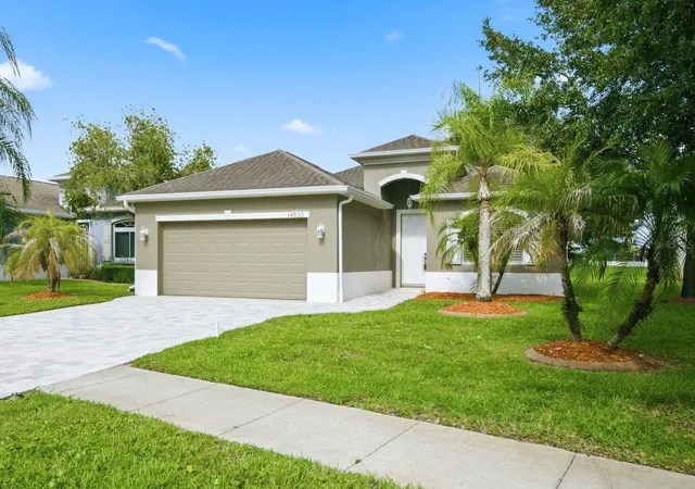 Photo 1 of Single family home for sale at 14830 Potterton Cir, Hudson, FL 34667 | MLS# TB8533396 | Listing updated on 2026-10-07