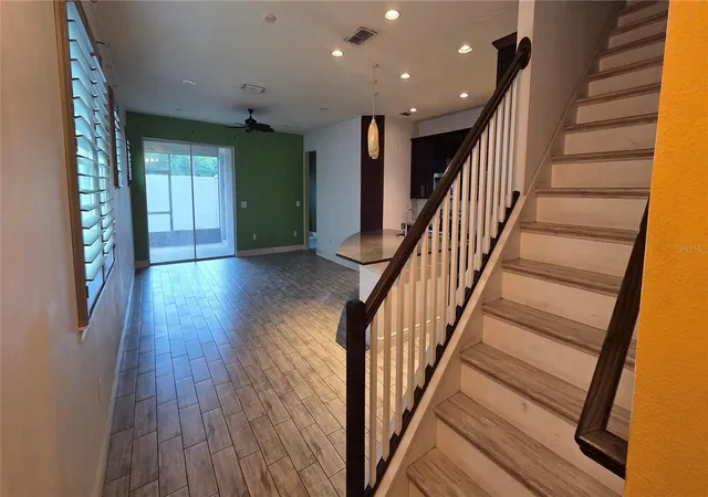 Photo 3 of Townhouse for sale at 10322 Holstein Edge Pl, Riverview, FL 33569 | MLS# L4963865 | Listing updated on 2026-10-03