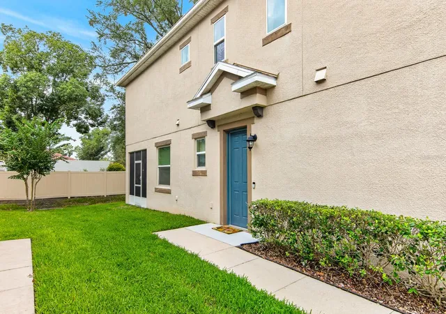 Photo 2 of Townhouse for sale at 6717 Citrus Crk Ln, Tampa, FL 33625 | MLS# TB8533511 | Listing updated on 2026-09-11