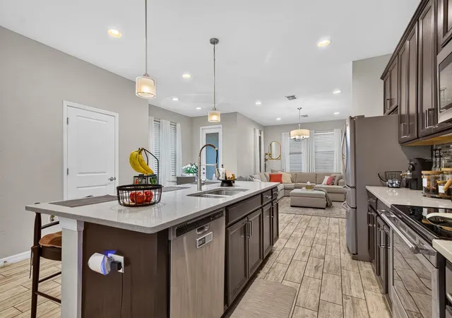 Photo 4 of Townhouse for sale at 6717 Citrus Crk Ln, Tampa, FL 33625 | MLS# TB8533511 | Listing updated on 2026-09-11