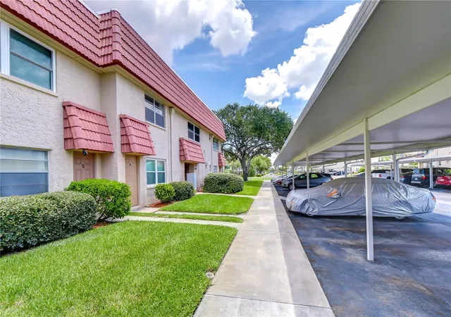 Photo 1 of Condo for sale at 10037 62nd Terrace N #5, Saint Petersburg, FL 33708 | MLS# TB8533514 | Listing updated on 2026-09-11
