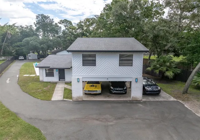 Photo 1 of Single family home for sale at 12409 N Boulevard, Tampa, FL 33612 | MLS# TB8533637 | Listing updated on 2026-09-22