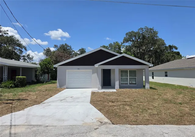 Photo 1 of Single family home for sale at 851 Ave R Ne, Winter Haven, FL 33881 | MLS# P4939439 | Listing updated on 2026-09-10