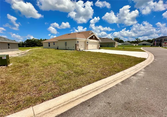 Photo 2 of Single family home for sale at 4493 Ne 31st Place, Ocala, FL 34470 | MLS# OM729372 | Listing updated on 2026-09-24