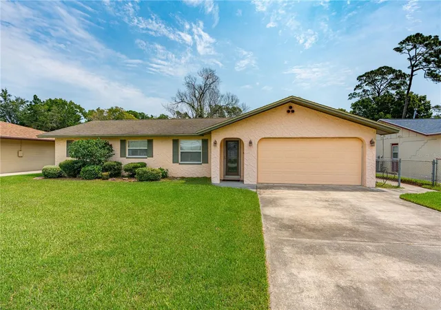 Photo 1 of Single family home for sale at 2955 Carriage Dr, South Daytona, FL 32119 | MLS# NS1088860 | Listing updated on 2026-09-23
