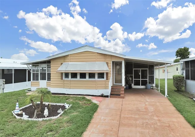 Photo 1 of Manufactured home for sale at 5083 Lodgewood Dr, Lakeland, FL 33810 | MLS# P4939443 | Listing updated on 2026-10-15