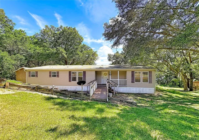 Photo 3 of Manufactured home for sale at 29714 Se Highway 42, Umatilla, FL 32784 | MLS# G5115693 | Listing updated on 2026-09-13