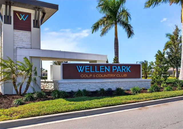 Photo 3 of Single family home for sale at 17260 Jadestone Ct, Venice, FL 34293 | MLS# A4701412 | Listing updated on 2026-10-02