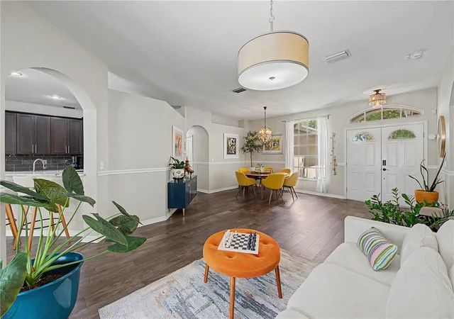 Photo 3 of Single family home for sale at 9402 Hunters Pond Dr, Tampa, FL 33647 | MLS# TB8533932 | Listing updated on 2026-09-28