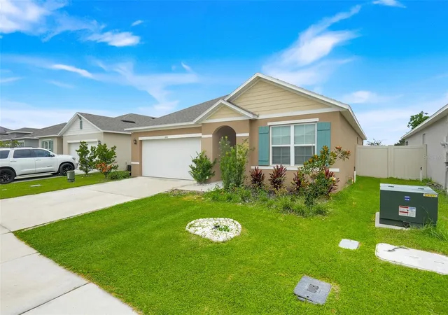Photo 2 of Single family home for sale at 3041 Tobago Dr, Haines City, FL 33844 | MLS# O6429208 | Listing updated on 2026-10-08