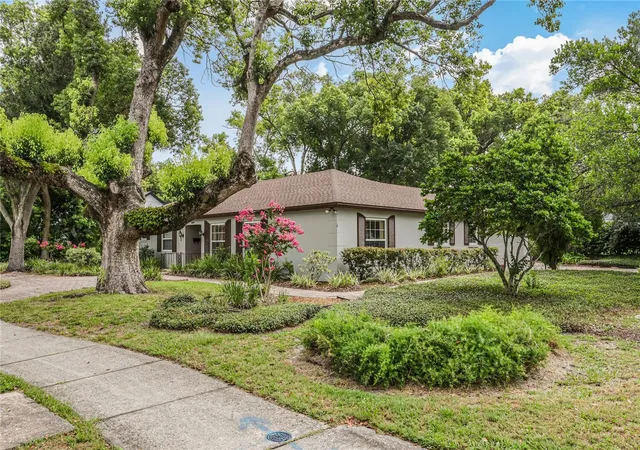 Photo 3 of Single family home for sale at 550 Arapaho Trl, Maitland, FL 32751 | MLS# O6429213 | Listing updated on 2026-10-05