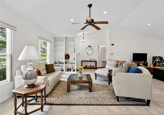Photo 4 of Single family home for sale at 550 Arapaho Trl, Maitland, FL 32751 | MLS# O6429213 | Listing updated on 2026-10-05