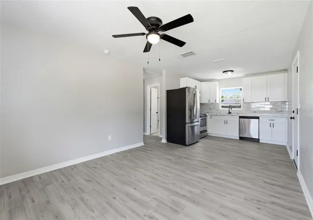 Photo 4 of Single family home for sale at 7100 13th Street N, Saint Petersburg, FL 33702 | MLS# L4963902 | Listing updated on 2026-09-11