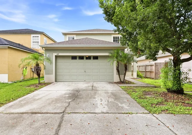 Photo 2 of Single family home for sale at 1717 Mosaic Forest Dr, Seffner, FL 33584 | MLS# TB8533982 | Listing updated on 2026-09-15