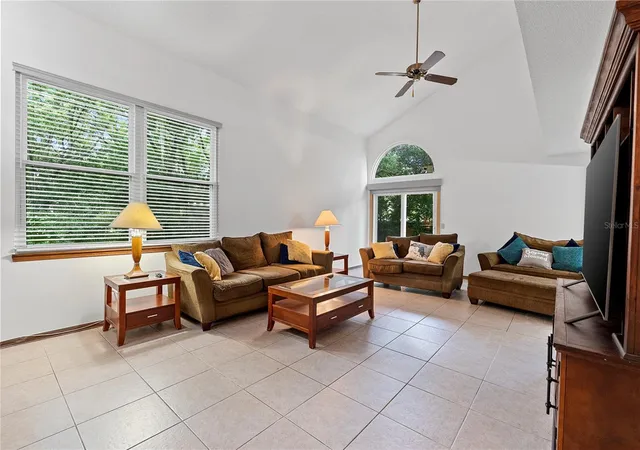Listing Photo 4 - Condo for sale in building located at 5305 Denver Dr, ORLANDO, FL 32812