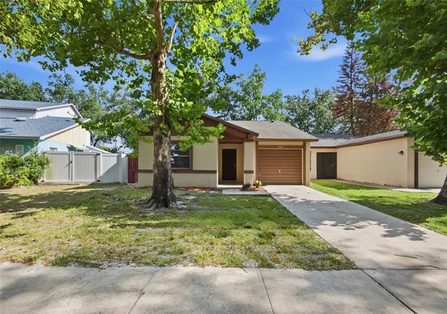 Multi family home for sale at 5967 Fish Ct, ORLANDO, FL 32807 | MLS# O6429303