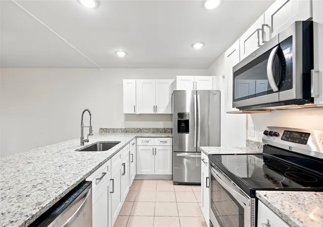 Photo 4 of Multi family home for sale at 5967 Fish Ct, Orlando, FL 32807 | MLS# O6429303 | Listing updated on 2026-09-10
